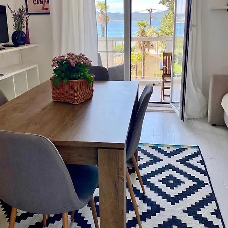 Secret Garden Apartment