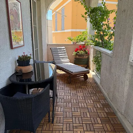 Secret Garden Apartment