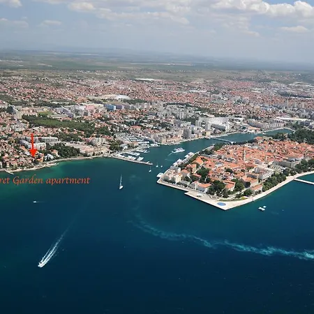 Secret Garden זאדאר