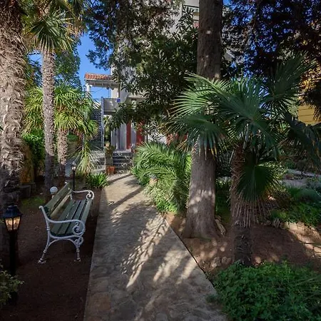 Secret Garden דירה