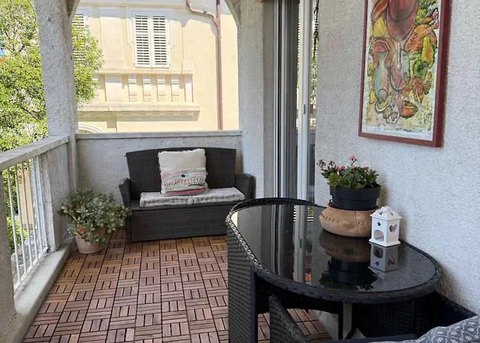 Secret Garden Lägenhet