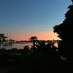 Secret Garden Апартаменти *
