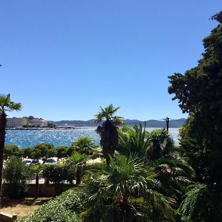 Διαμέρισμα Secret Garden *