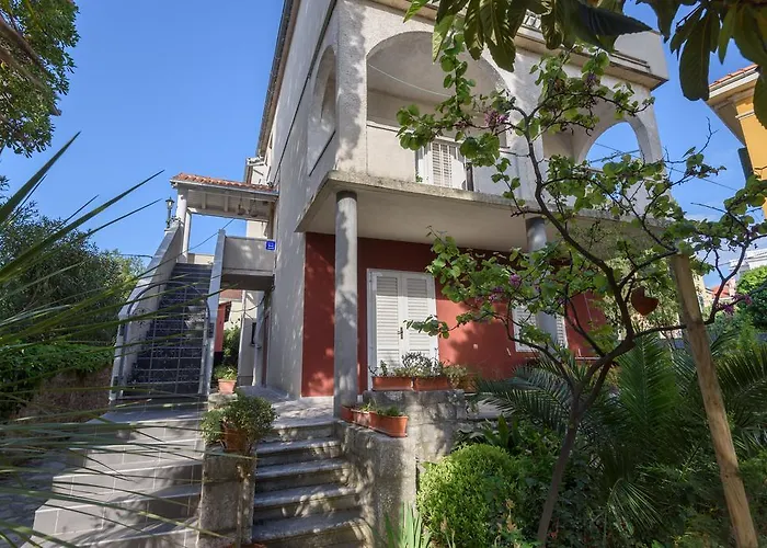 Διαμέρισμα Secret Garden